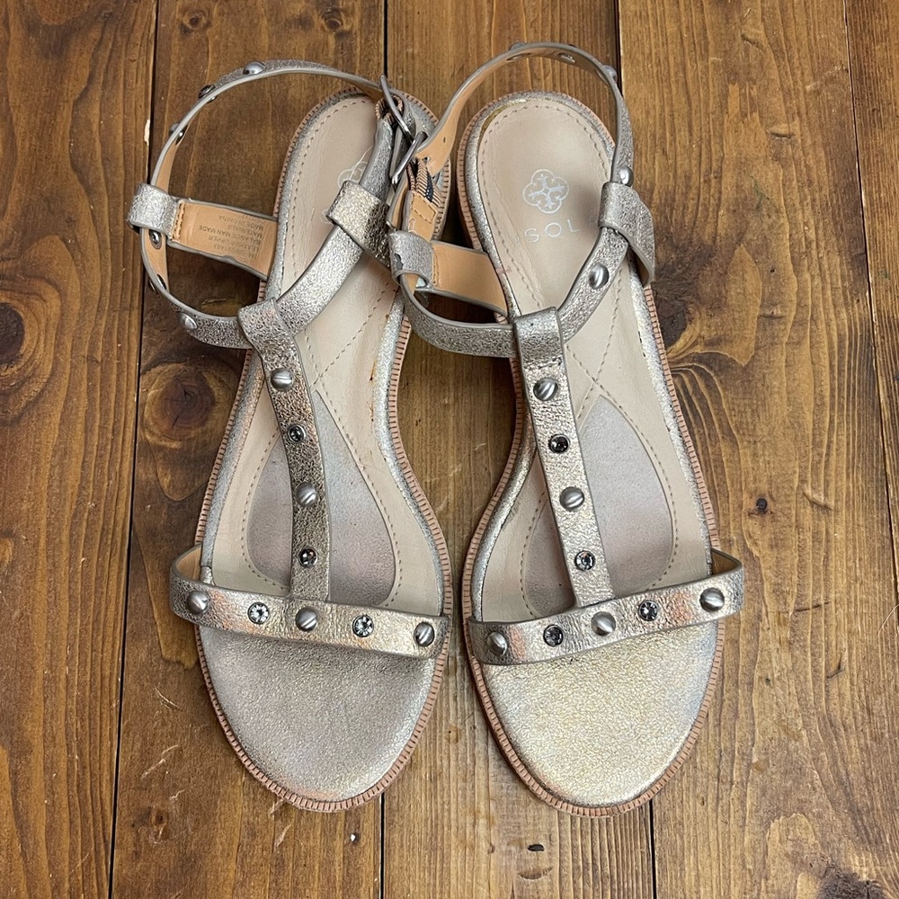 Isola Womens size 7 Lisbon sandals